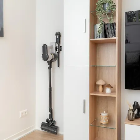 Quiet With Xxl Sofa And 65 Inch Tv Apartment Dresden